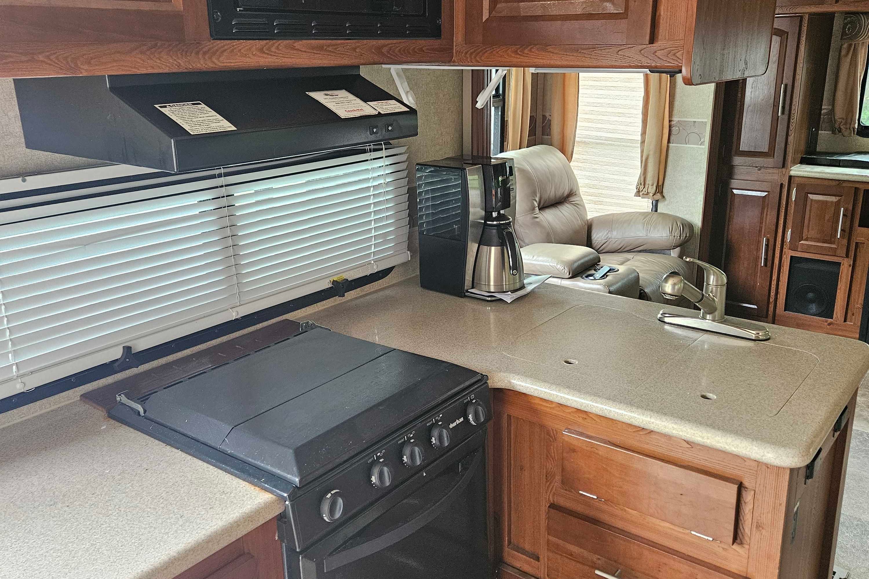 Steve 's Forest River Rockwood Signature Ultra lite Travel Trailer