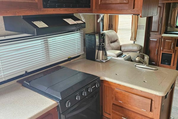 Steve 's Forest River Rockwood Signature Ultra lite Travel Trailer