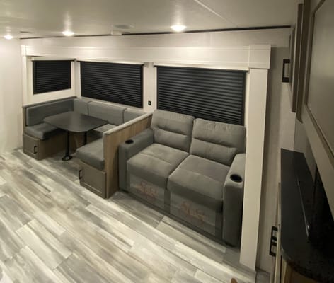 2025 Jayco Valet Bunkhouse | Sleeps 10 | Endless Hot Water | Delivery Only