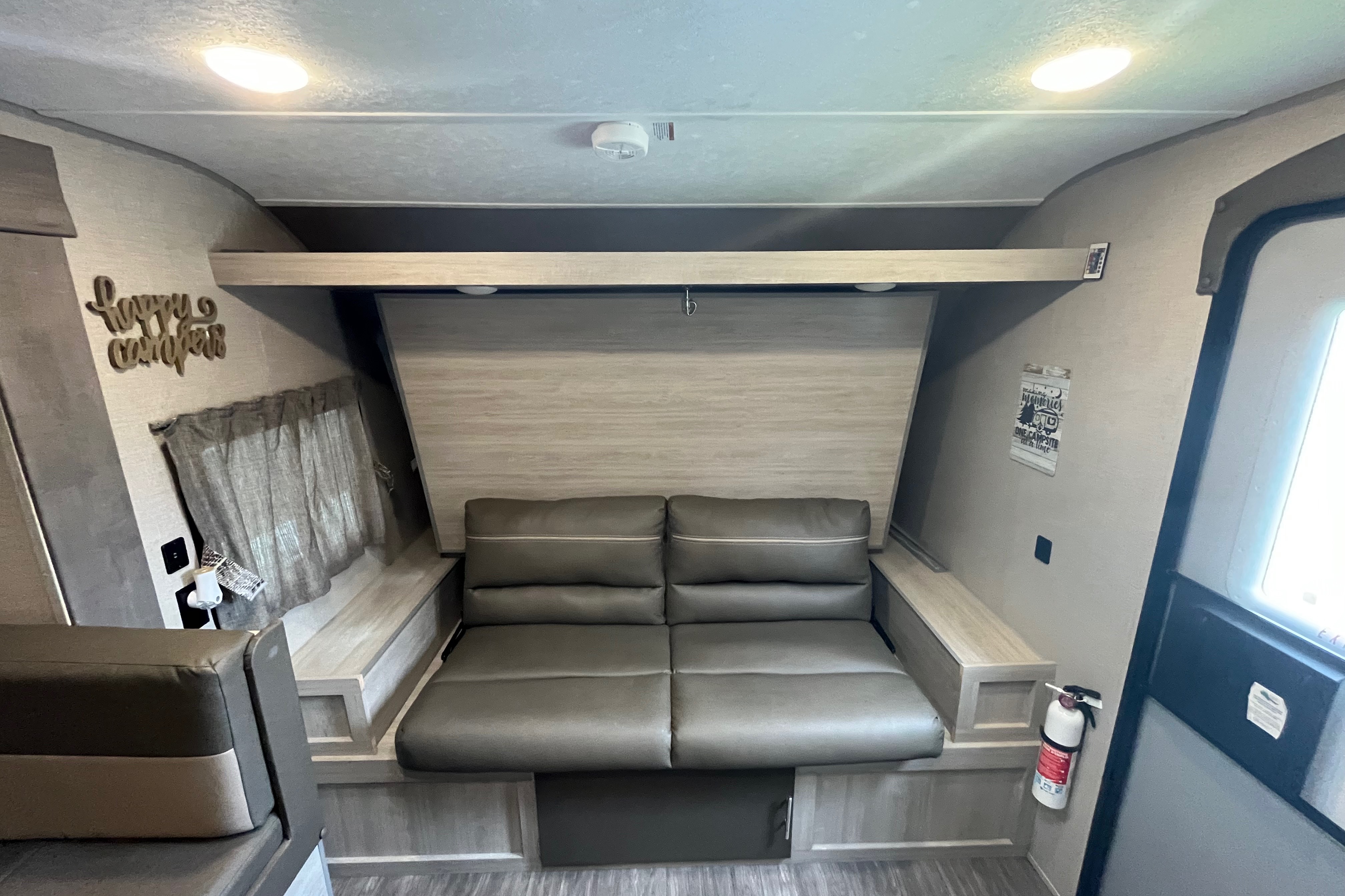 Felix's Forest River Aurora 18bhs Travel Trailer