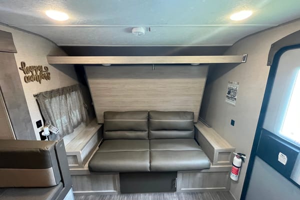 Felix's Forest River Aurora 18bhs Travel Trailer