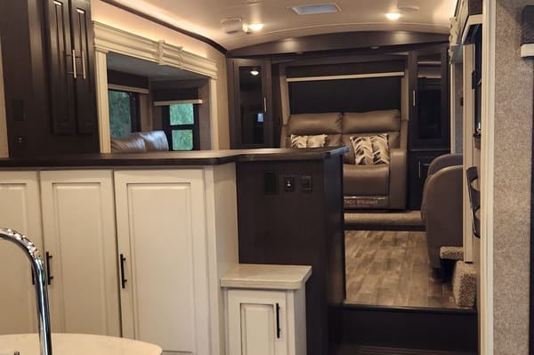 Ultimate Luxury RV Glamping Experience! - Delivery Only - NOT FOR OHV AREAS