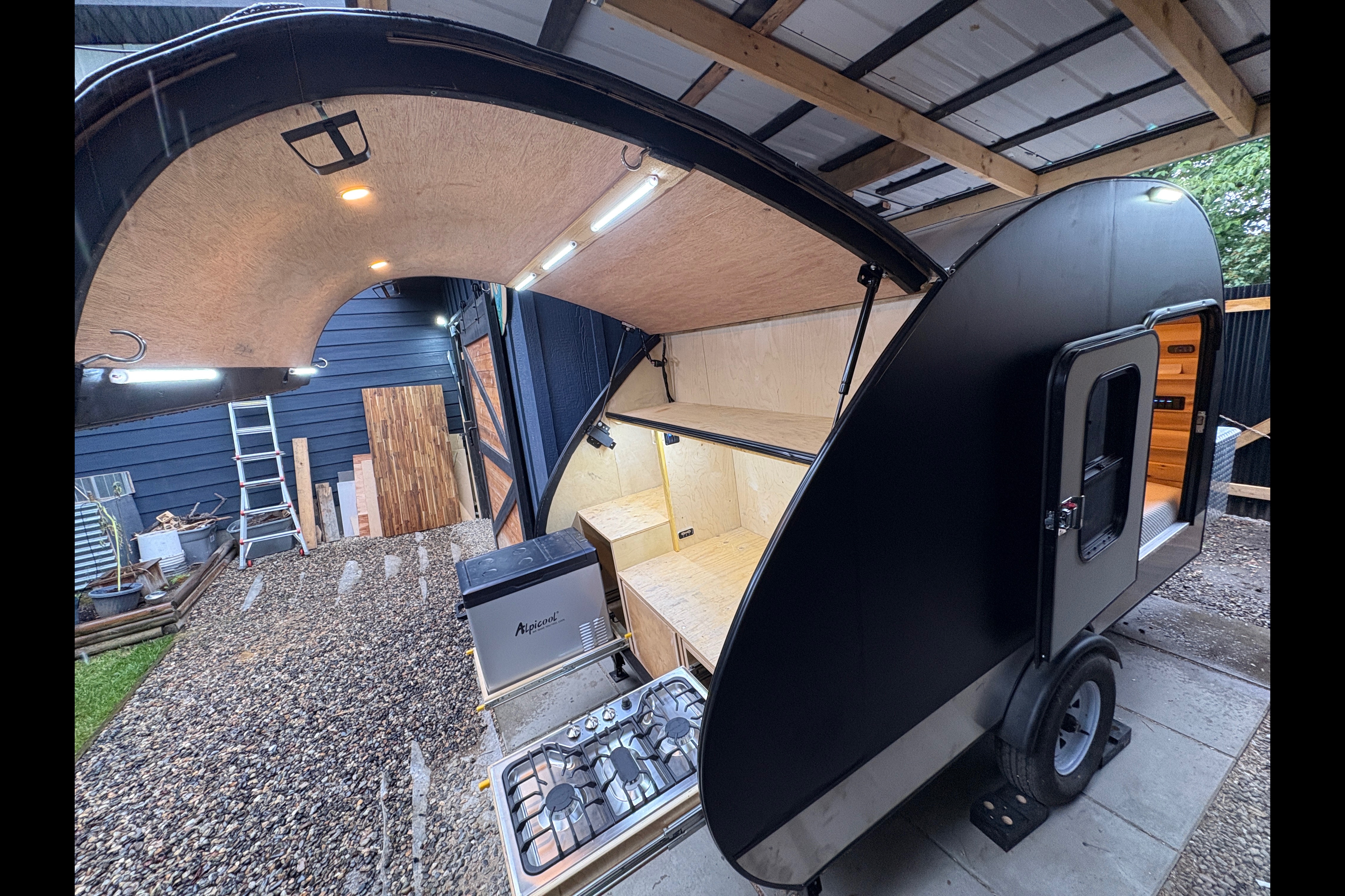 FEENIX the teardrop trailer