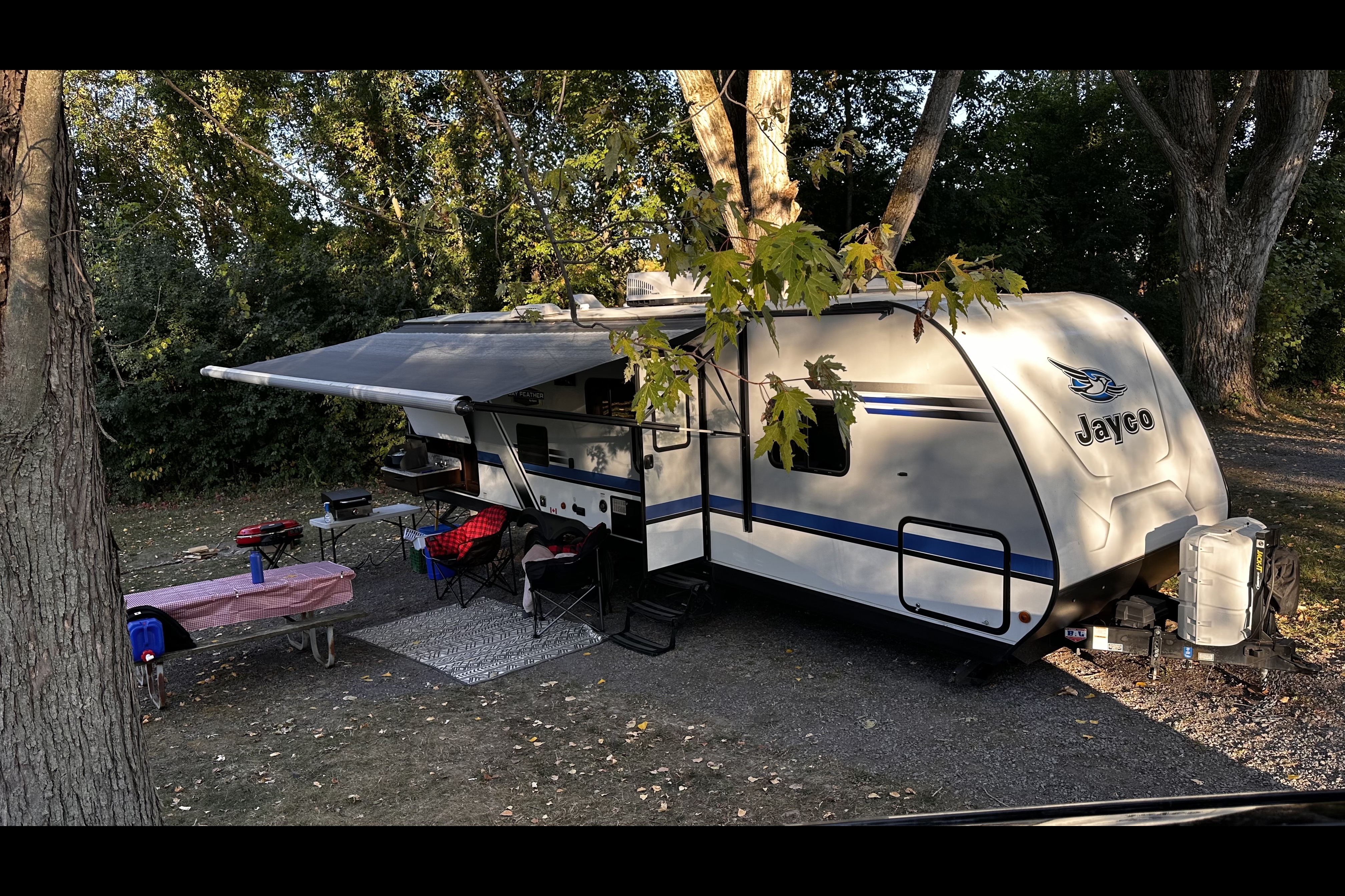 Memory Maker Jayco 27BH Travel Trailer