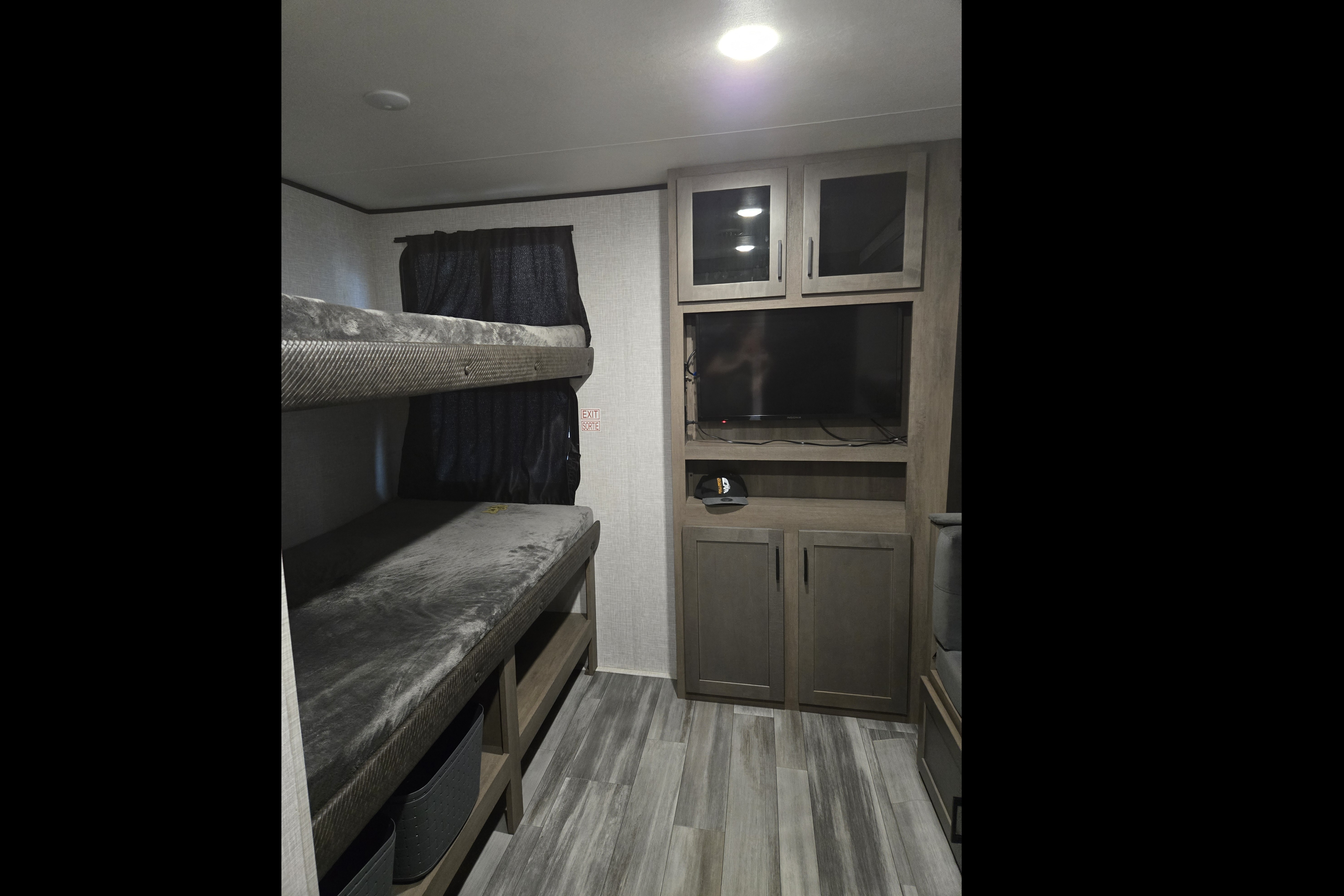 J & J Ball Summer Escape - Jayco 324 BDS Travel Trailer