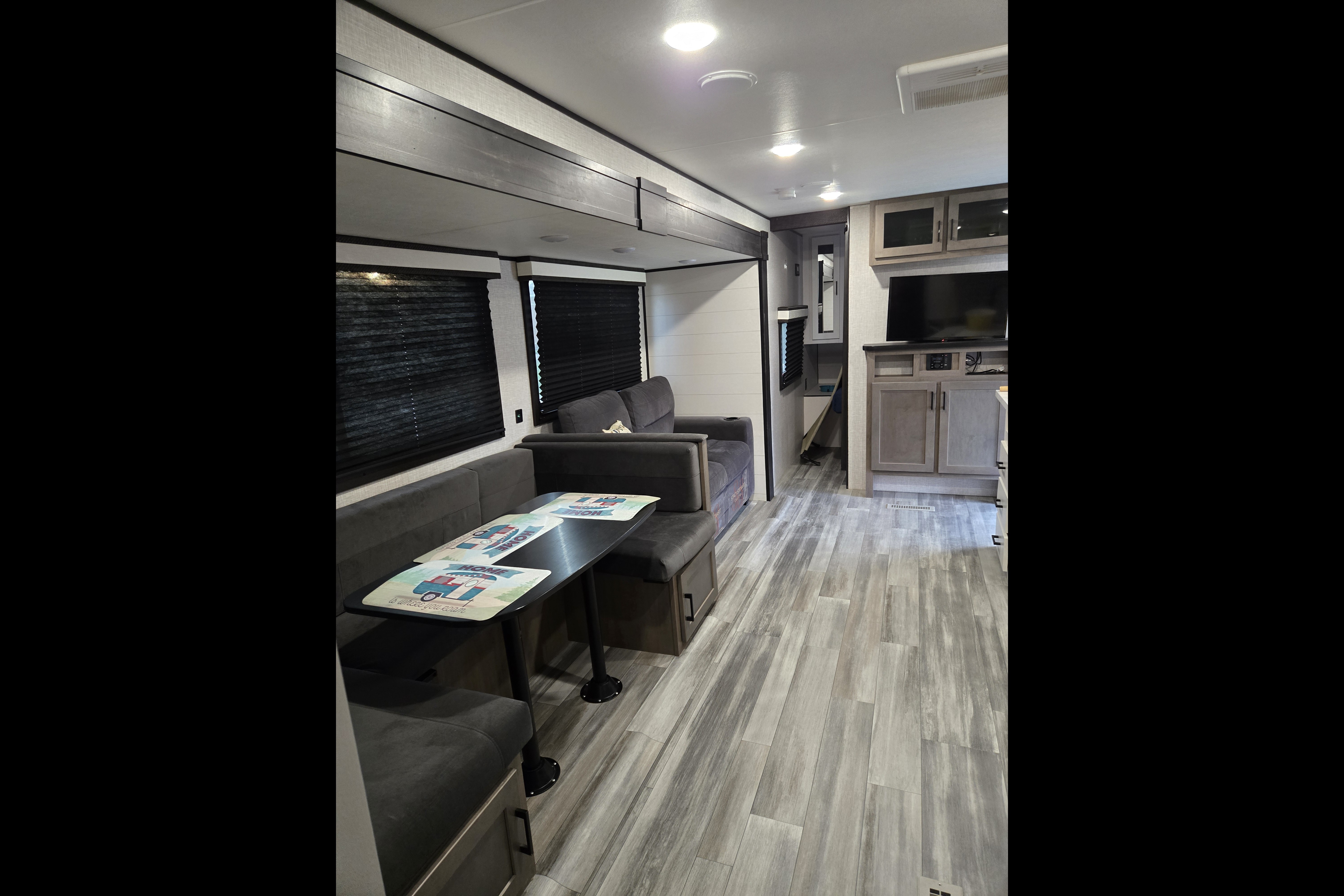 J & J Ball Summer Escape - Jayco 324 BDS Travel Trailer