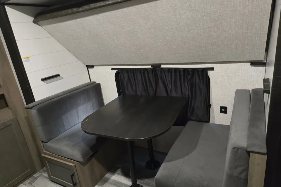 J & J Ball Summer Escape - Jayco 324 BDS Travel Trailer