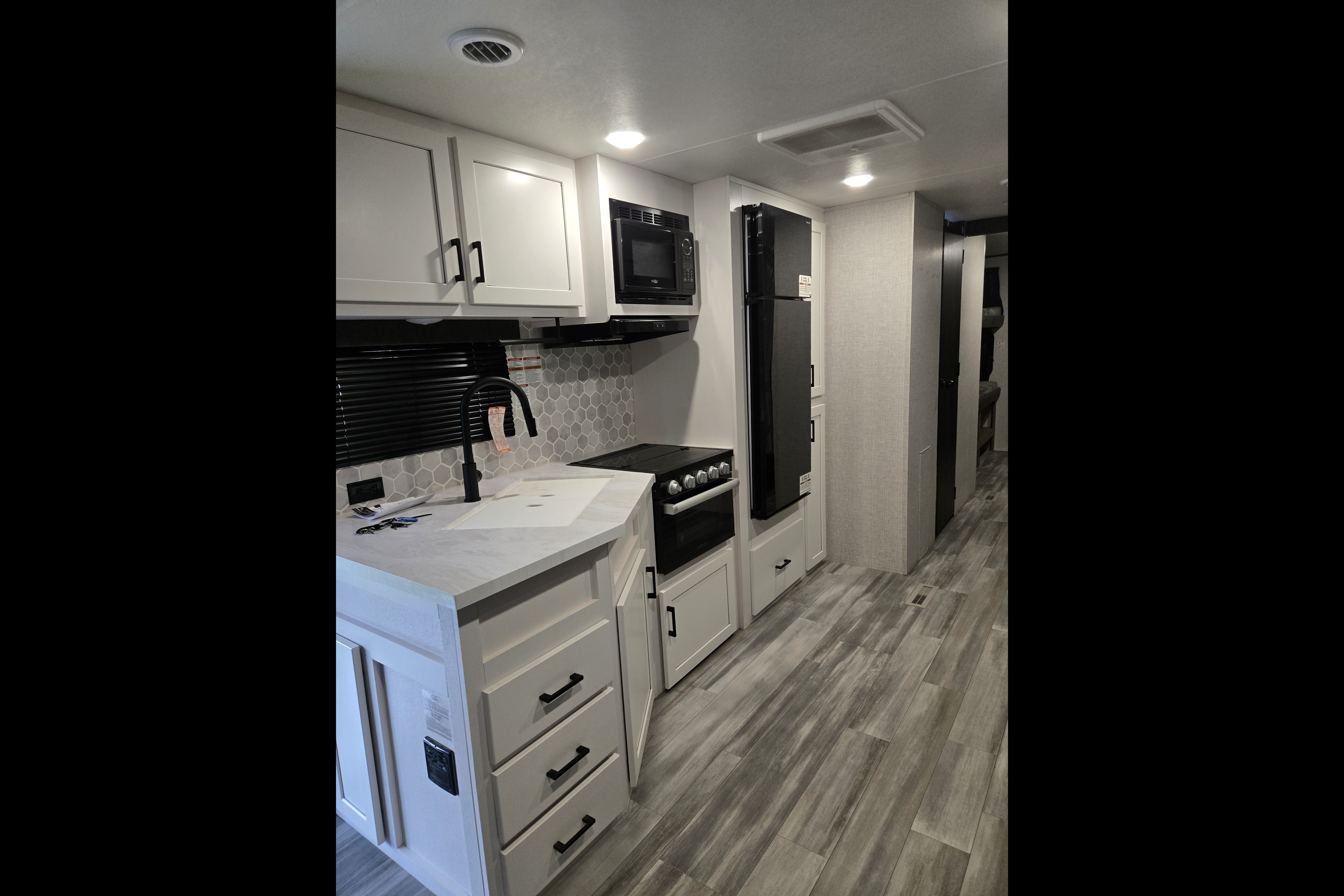 J & J Ball Summer Escape - Jayco 324 BDS Travel Trailer