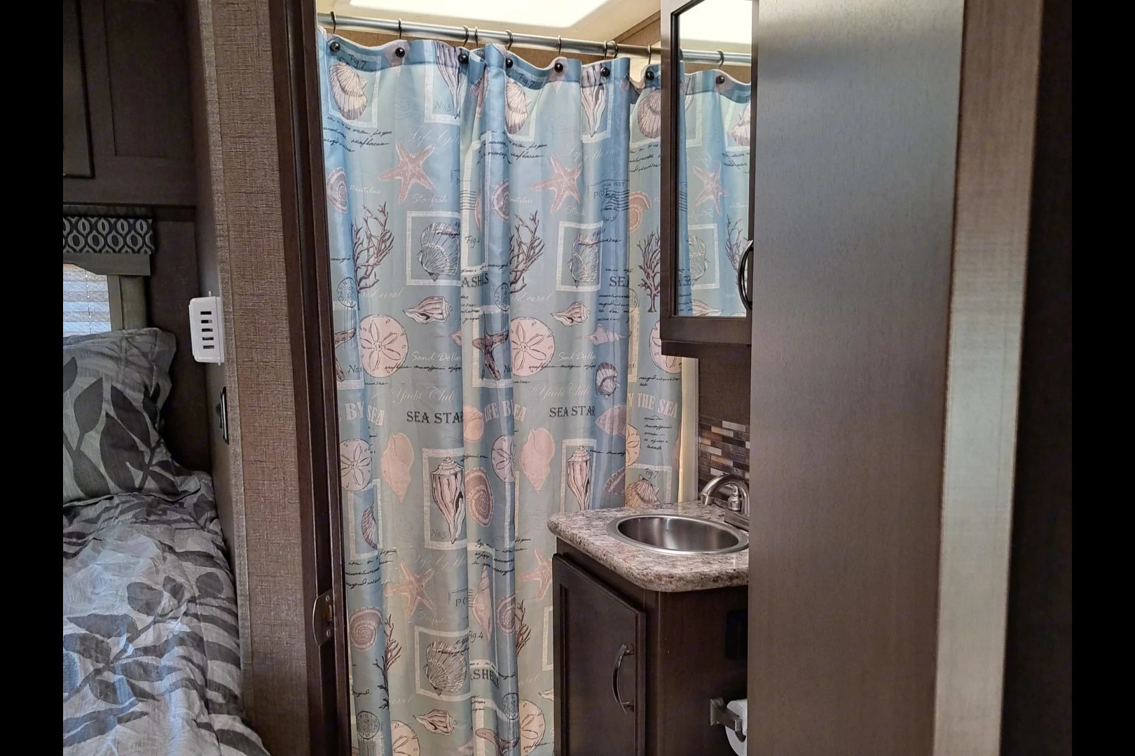 2019 Thor Freedom Elite Family Friendly