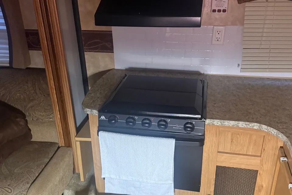 Jagmeet's Jayco 2008 Travel Trailer