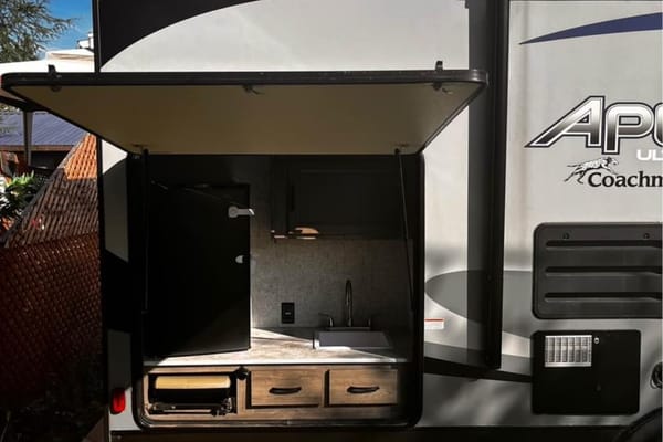 Coachmen Apex RBK 251 Roulotte