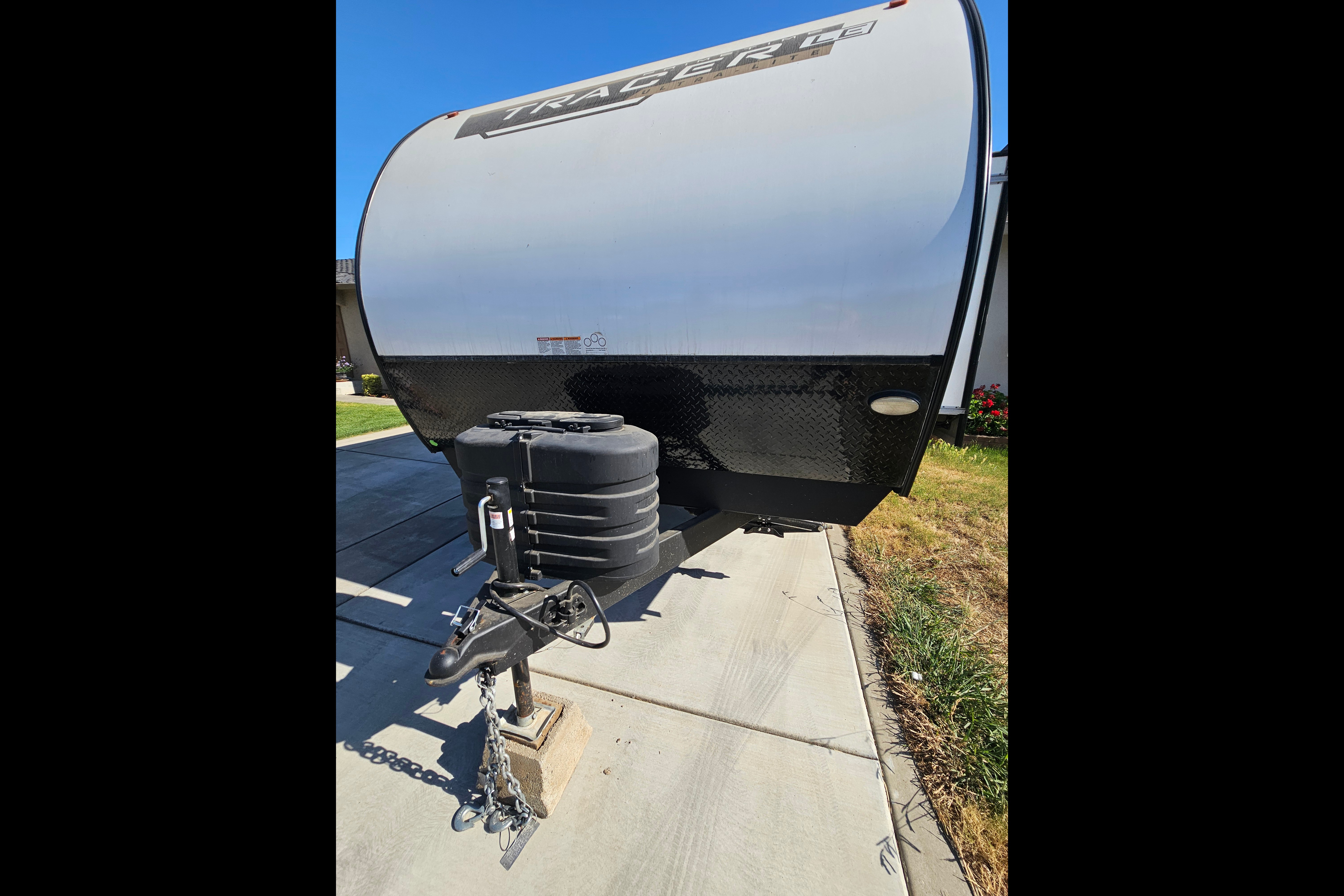 Lindsey's Primetime Tracer LE Ultra Lite Travel Trailer