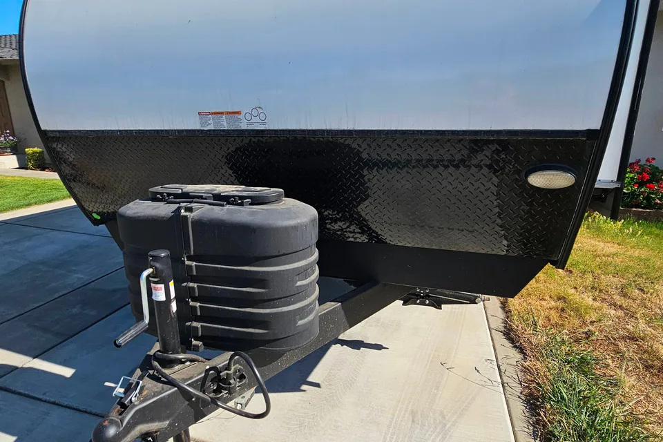 Lindsey's Primetime Tracer LE Ultra Lite Travel Trailer
