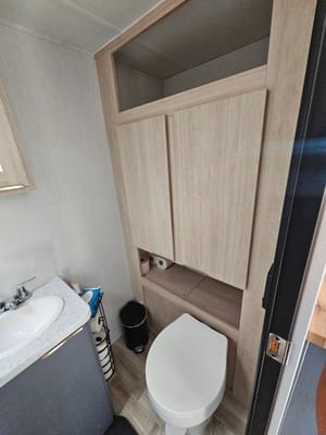 Lindsey's Primetime Tracer LE Ultra Lite Travel Trailer