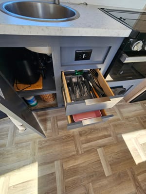 Lindsey's Primetime Tracer LE Ultra Lite Travel Trailer