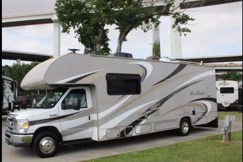 2015 Thor Motor Coach 28F Class C
