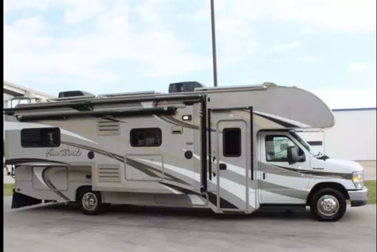2015 Thor Motor Coach 28F Class C