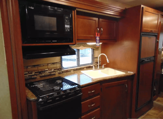 2015 Thor Motor Coach 28F Class C