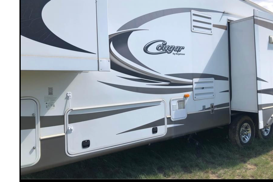 RT’s Entertainment 2012 Keystone Cougar 327RES