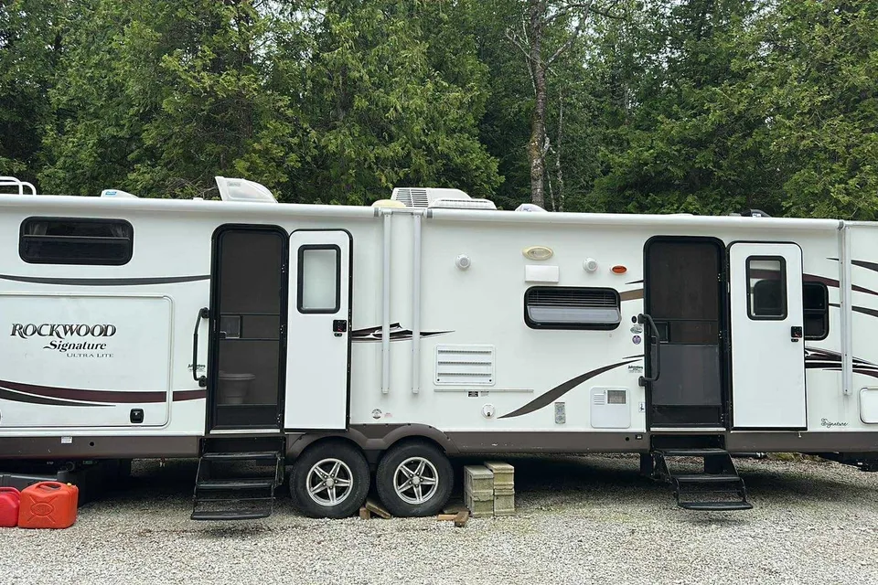 Forest River RLT8312SS Travel Trailer