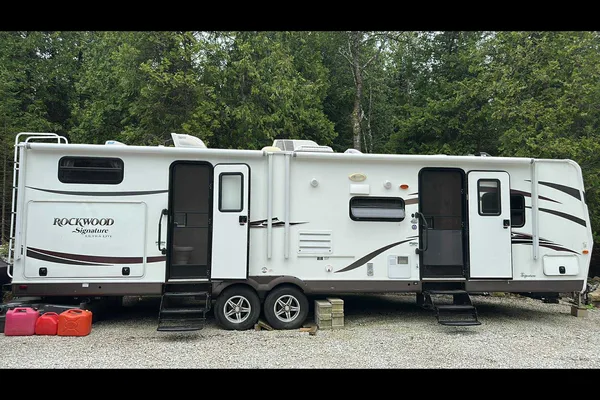Forest River RLT8312SS Travel Trailer