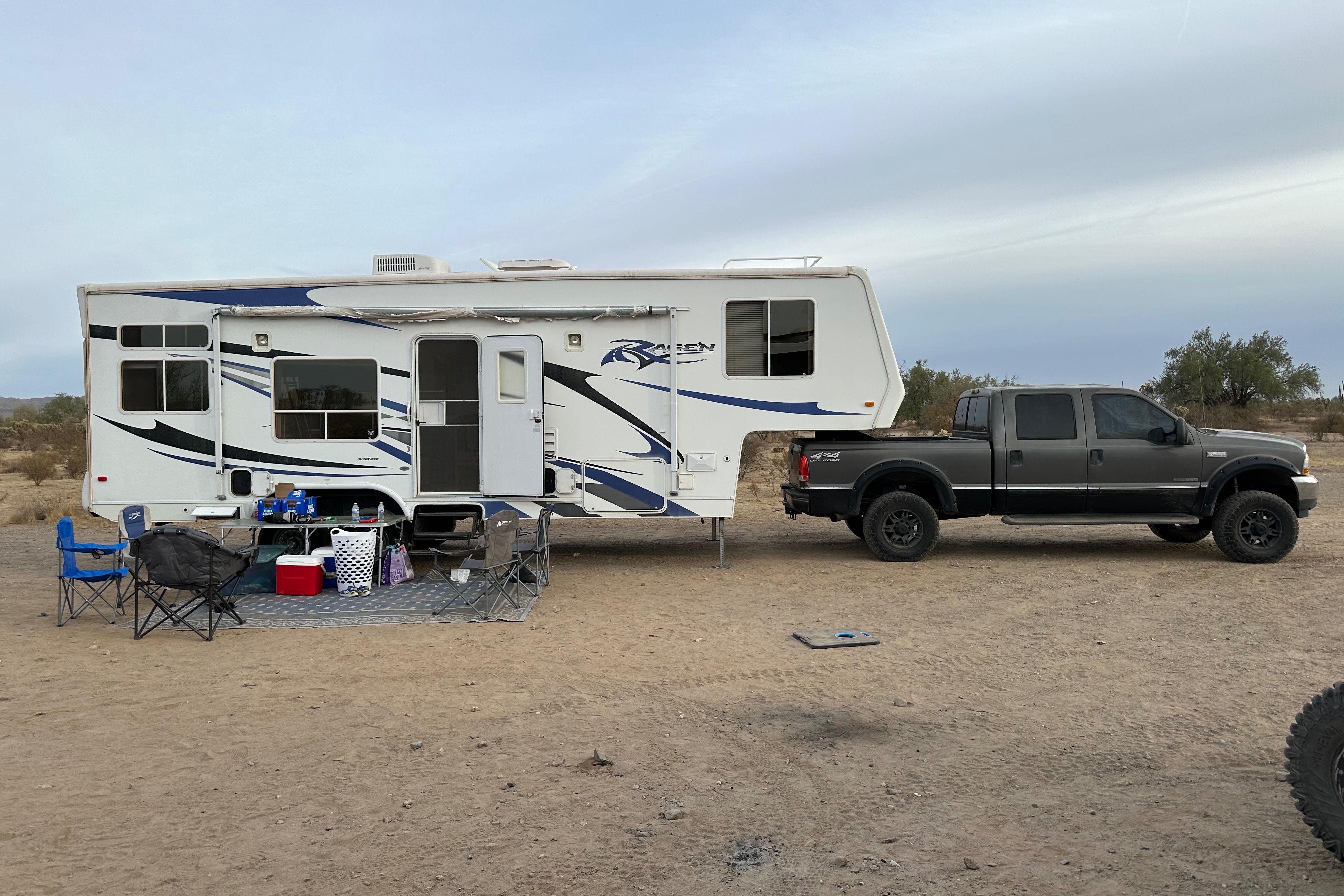 Matthew's Ragen Falcon 3005 Fifth Wheel