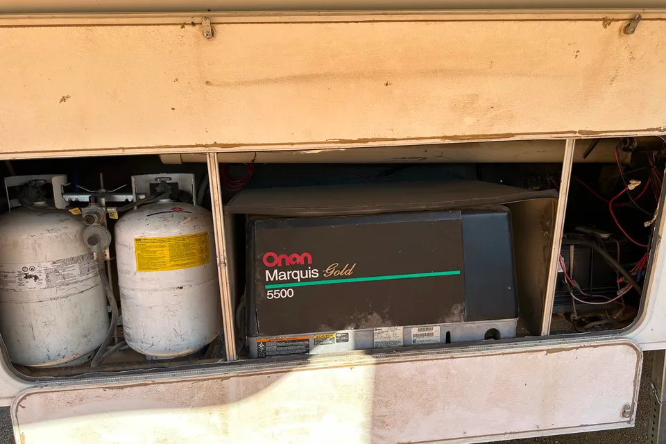 Matthew's Ragen Falcon 3005 Fifth Wheel