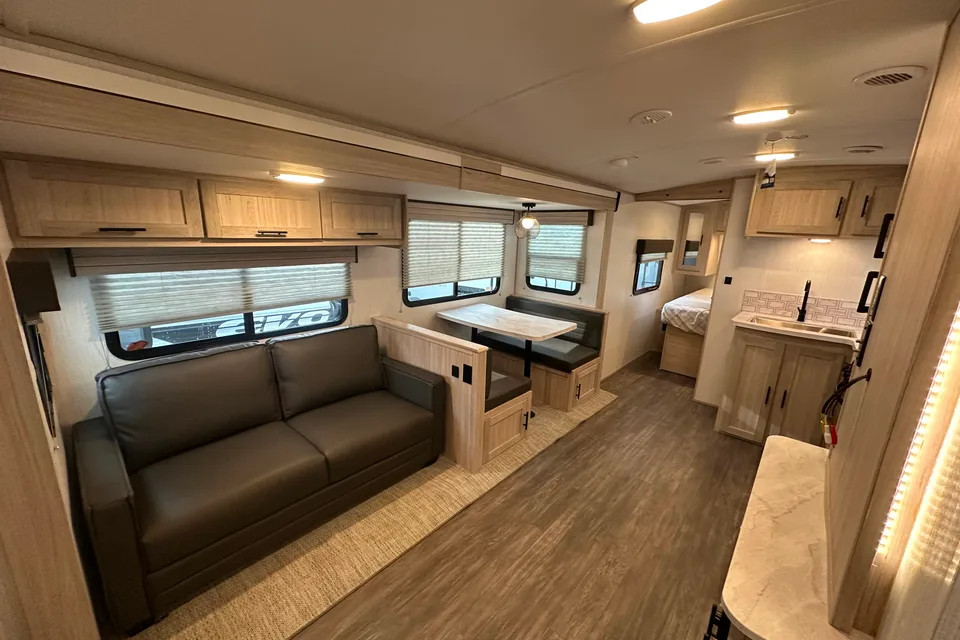 GM's Cruiser RV Shadow Cruiser 277BHS Travel Trailer