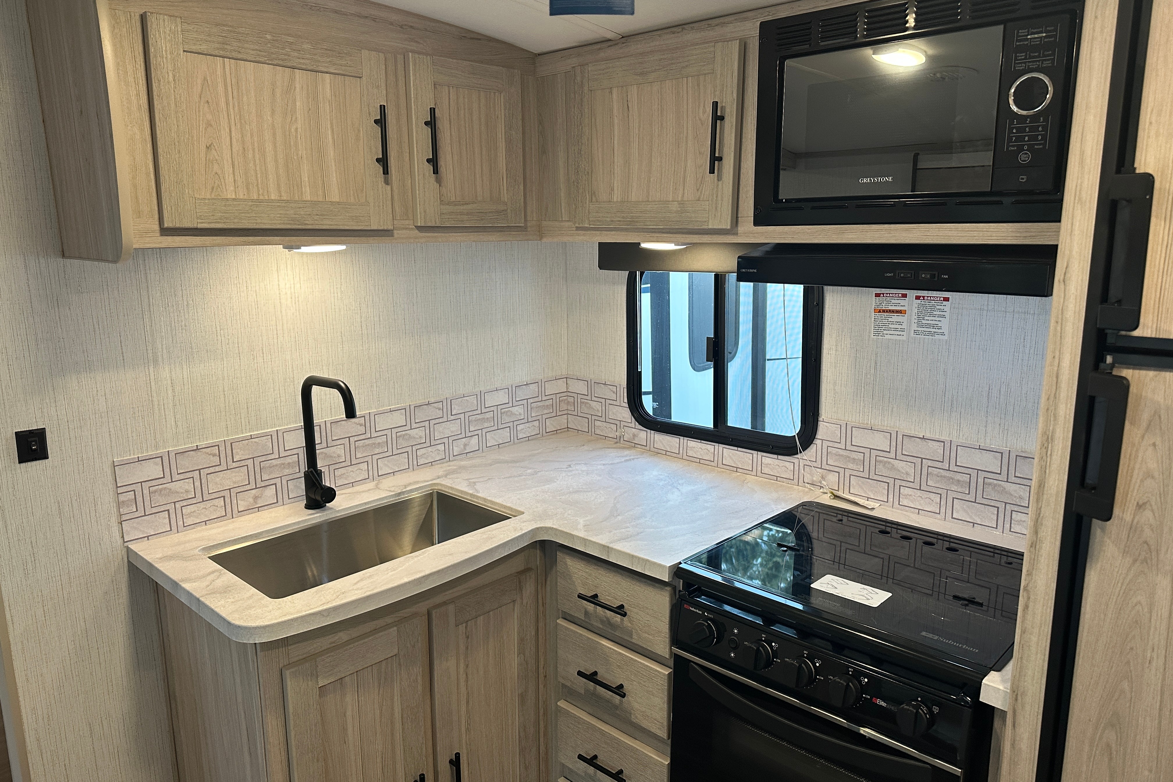 GM's Cruiser RV Shadow Cruiser 277BHS Travel Trailer
