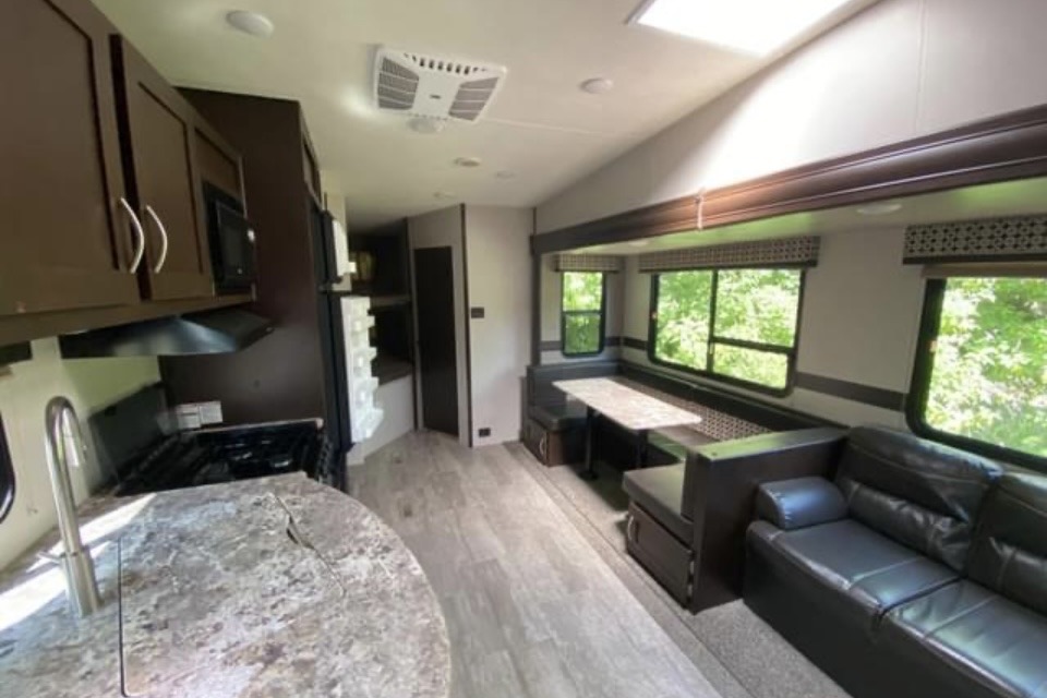 Sportsmen 281bhk Fifth Wheel