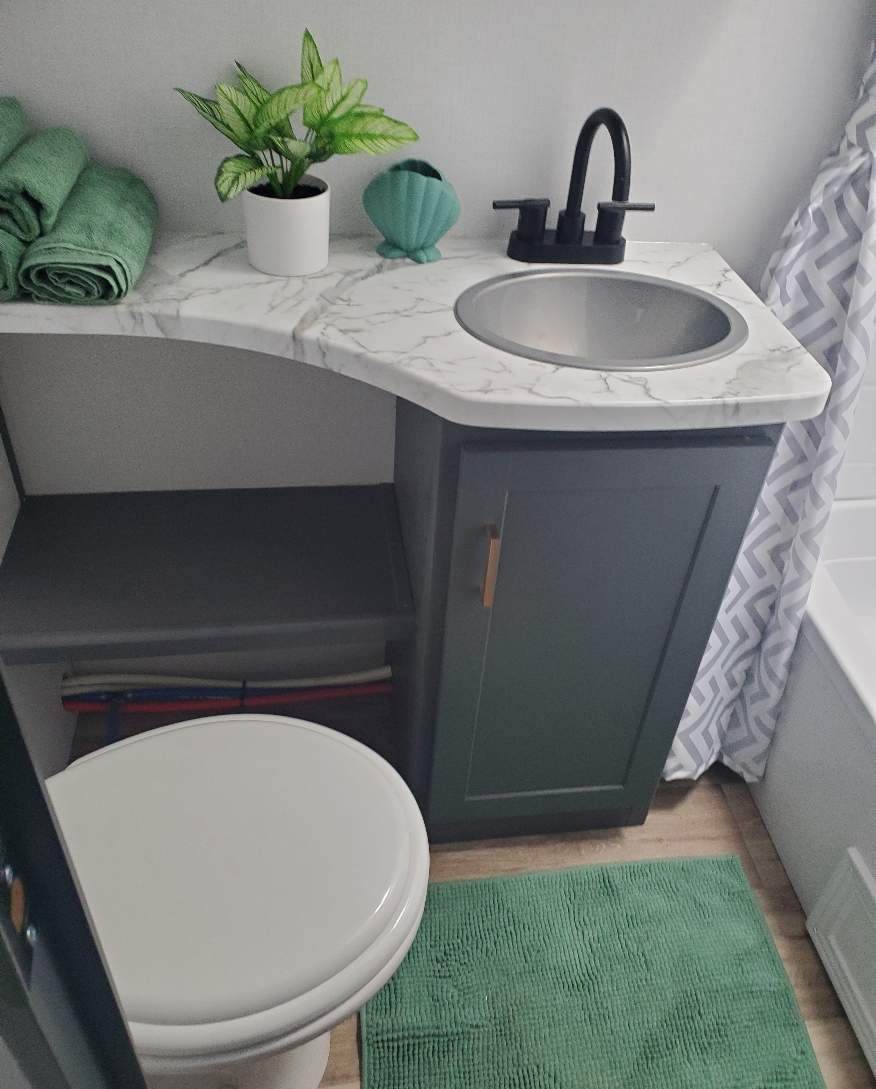 Gibbons Bullet 287QBS Travel Trailer