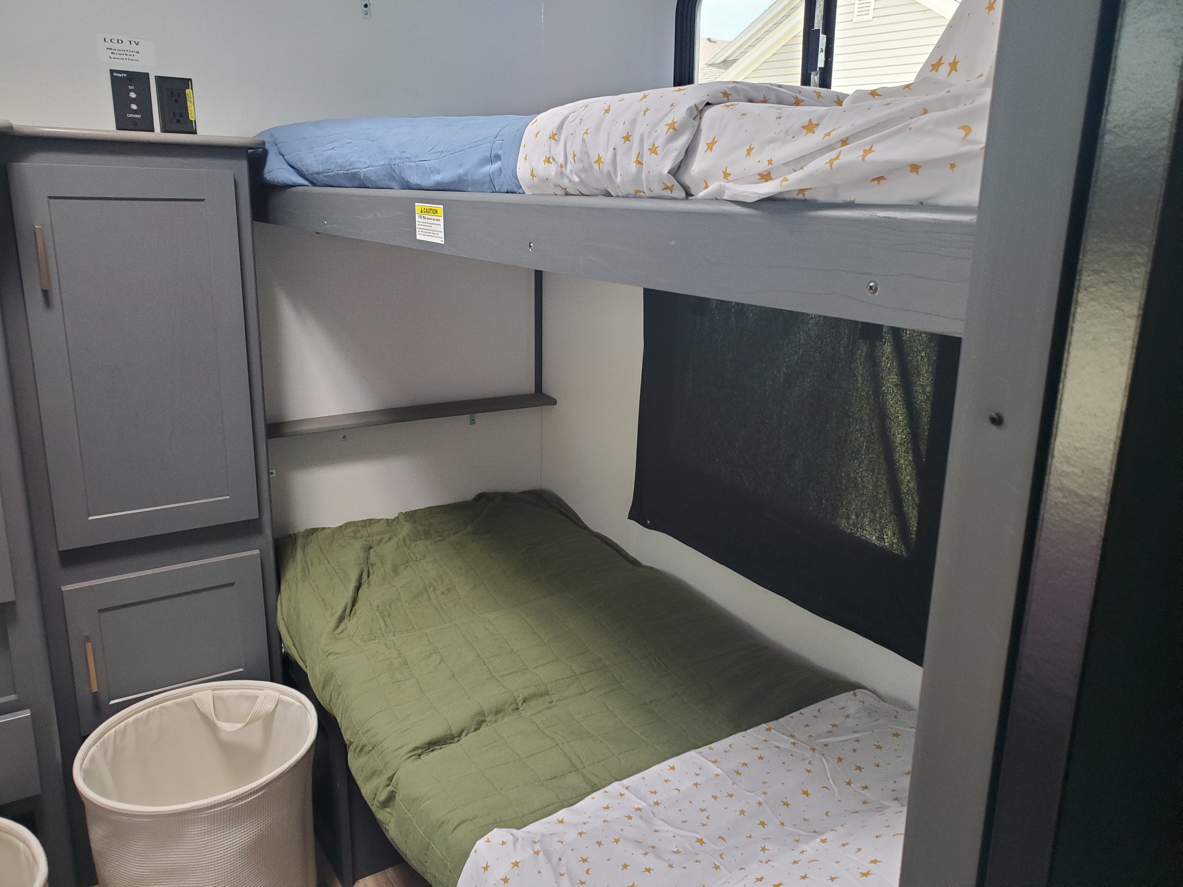 Gibbons Bullet 287QBS Travel Trailer