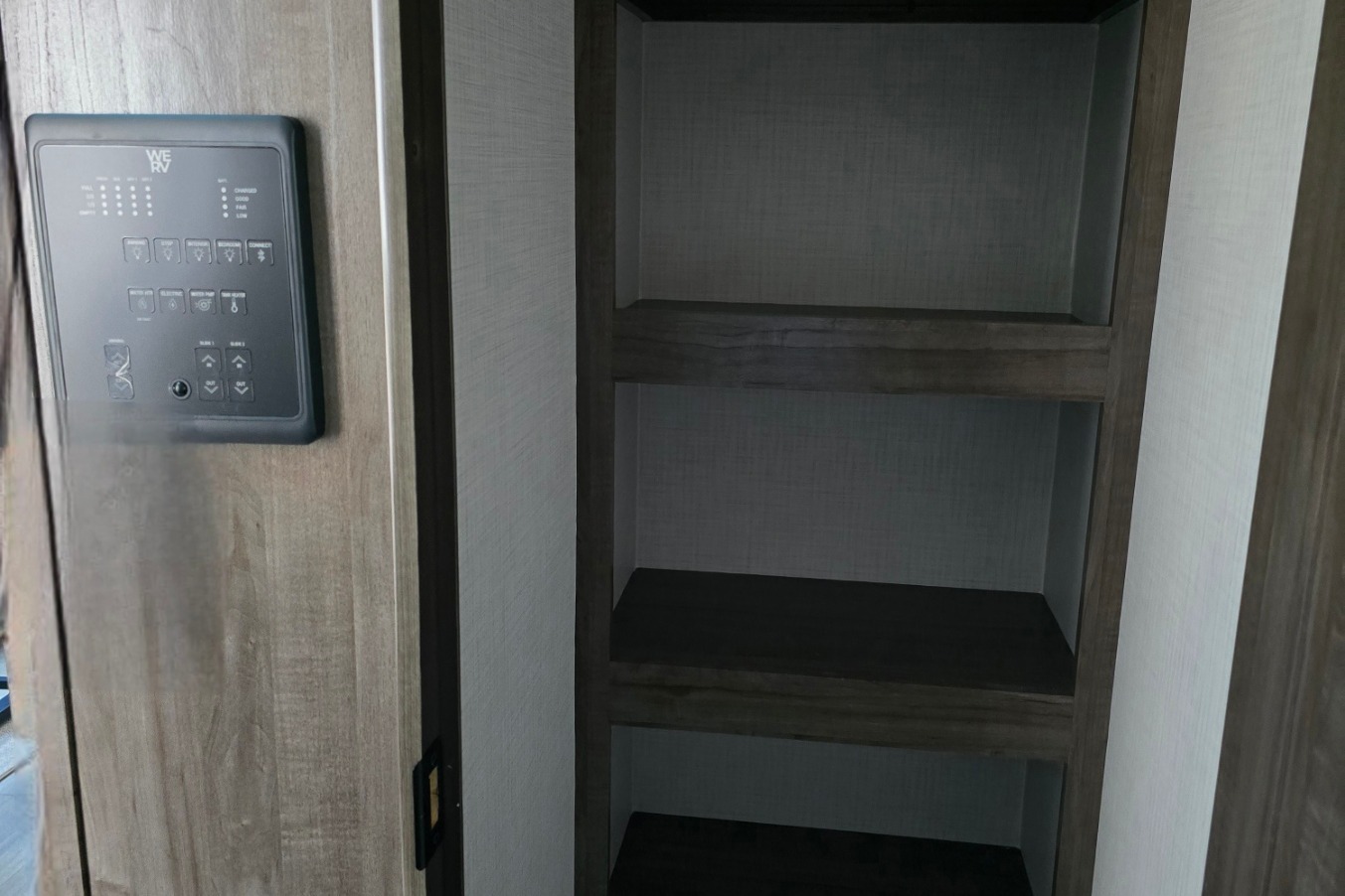 Luxury RV - perfect for equestrians/snowbirds