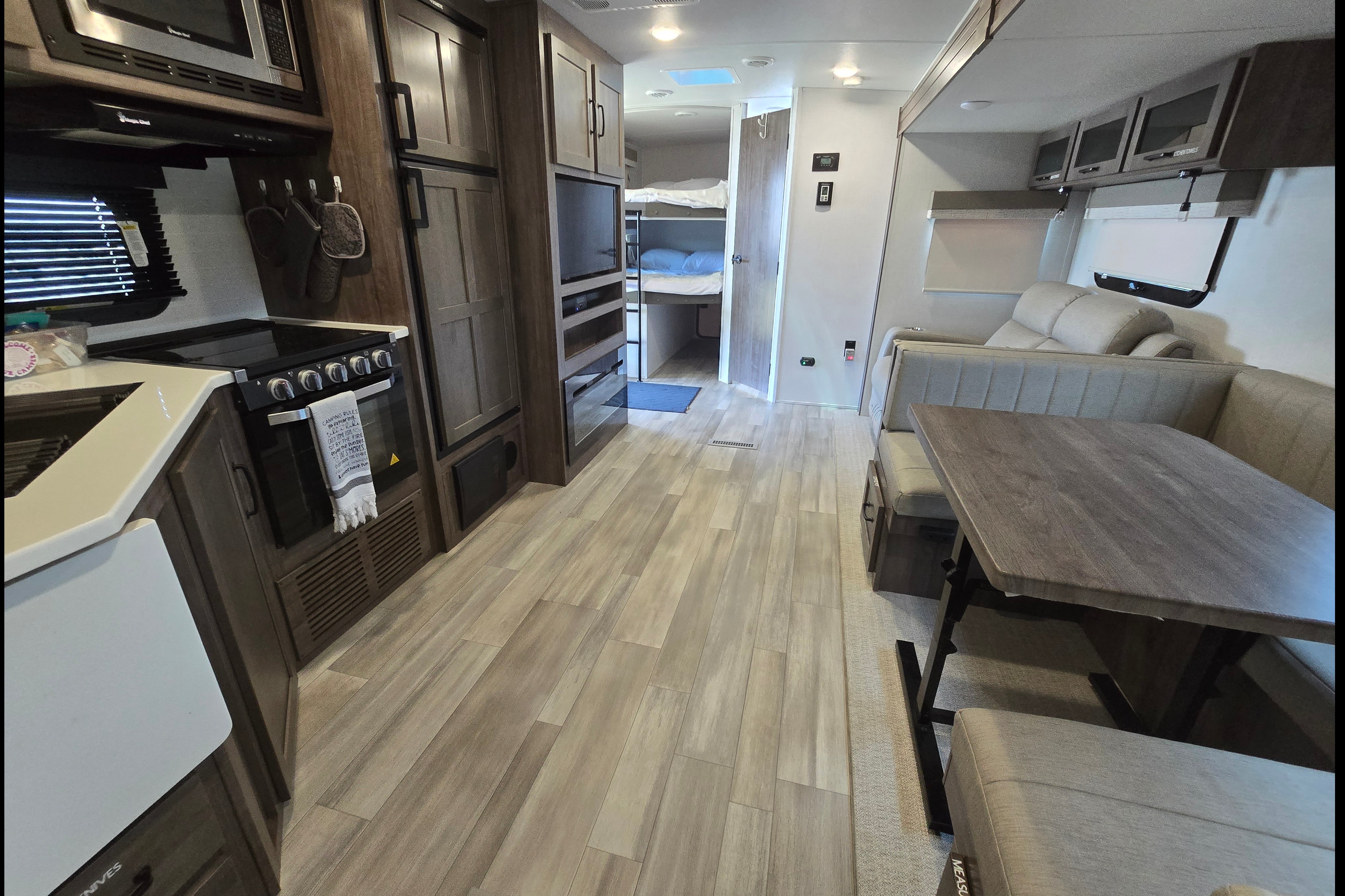 Luxury RV - perfect for equestrians/snowbirds