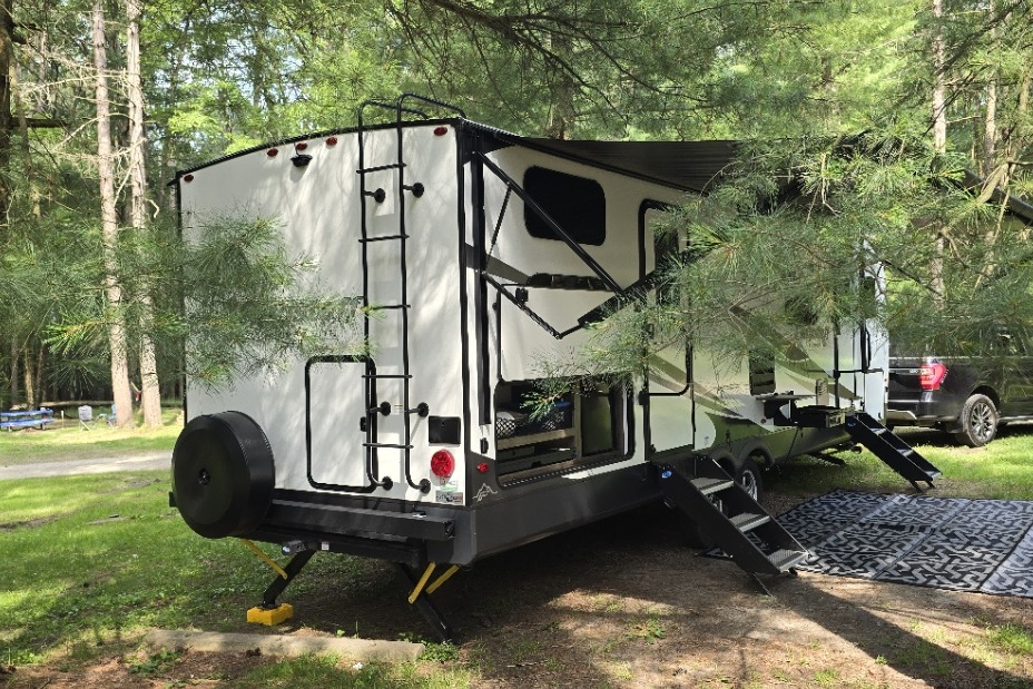Luxury RV - perfect for equestrians/snowbirds