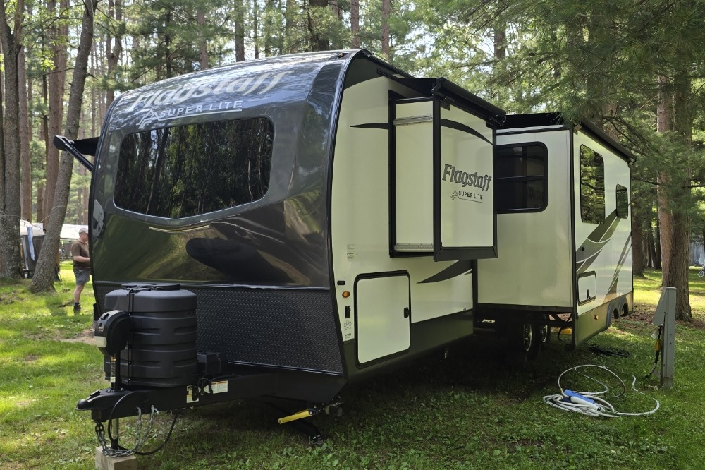 Luxury RV - perfect for equestrians/snowbirds
