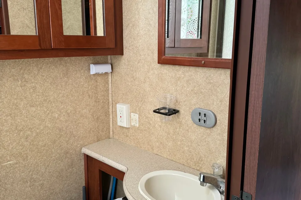 RV Set Up Campsite Stay (No Driving Needed)