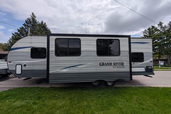 Grand River 29BHS Travel Trailer