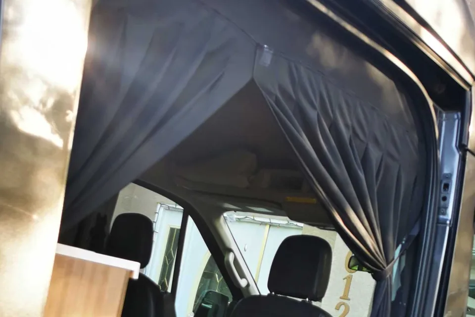 Emma 's 2021 Ford Transit 21ft  Campervan