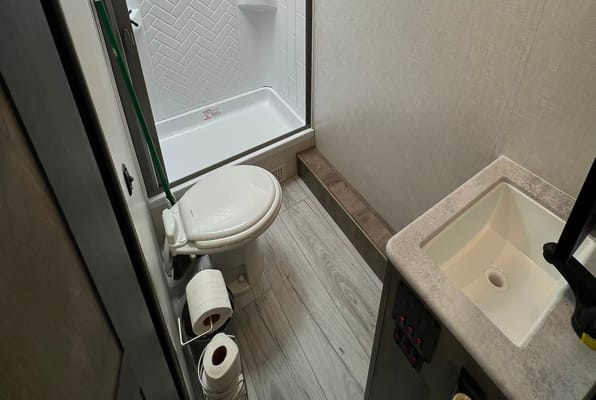 Forest River Surveyor Legend 246BHLE Travel Trailer