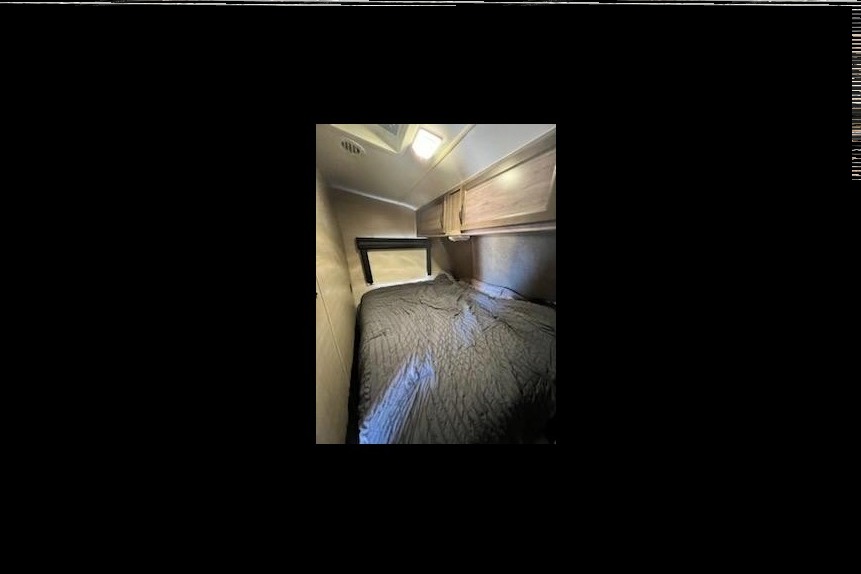David's Pacific Coachworks Blaze'n Toy Hauler