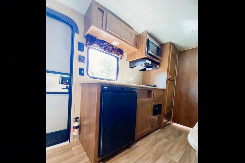 Apen Trail Adventures-Family Trailer *SUV towable*