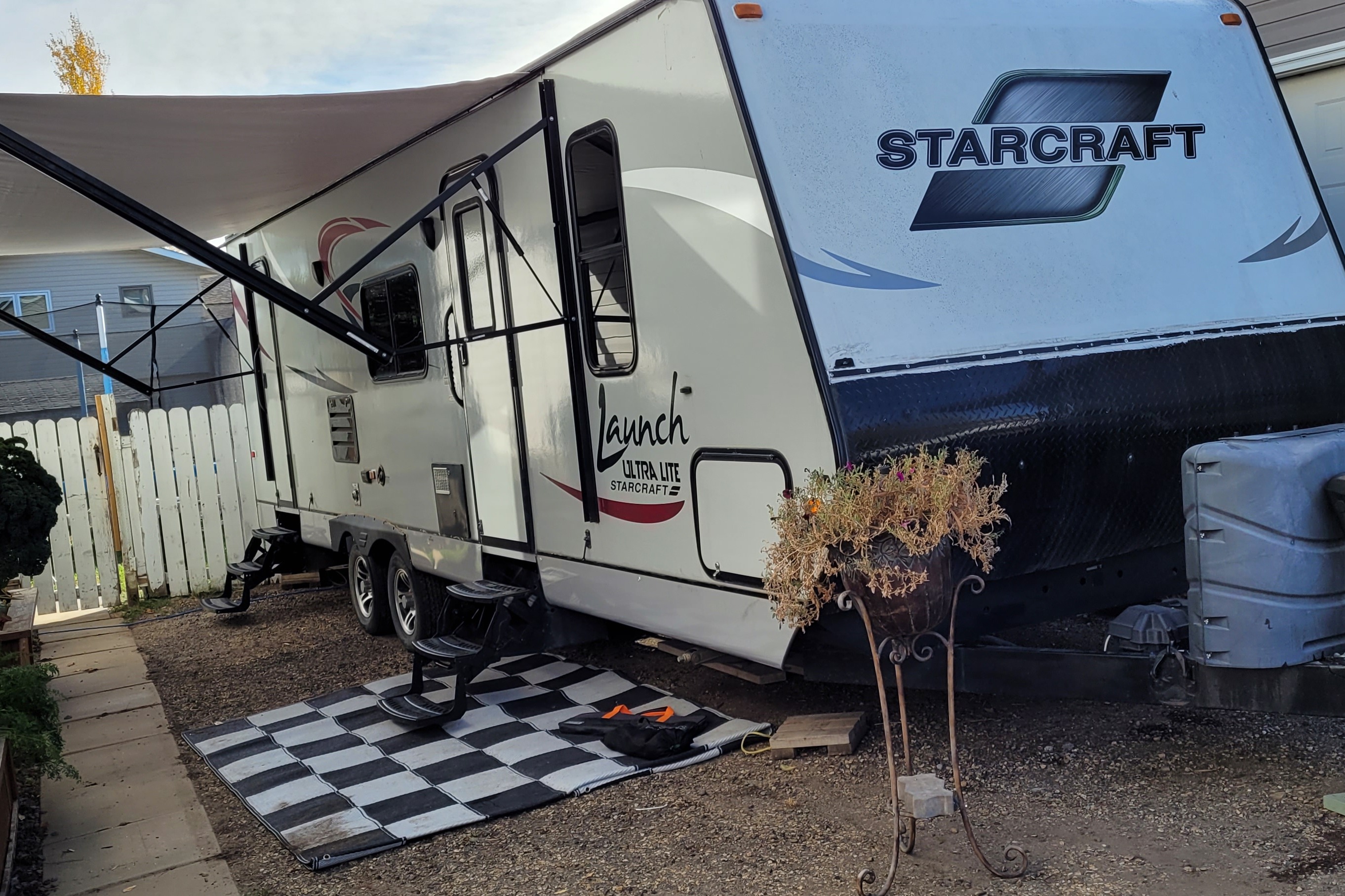 T&T's Starcraft Launch Ultralight Travel Trailer