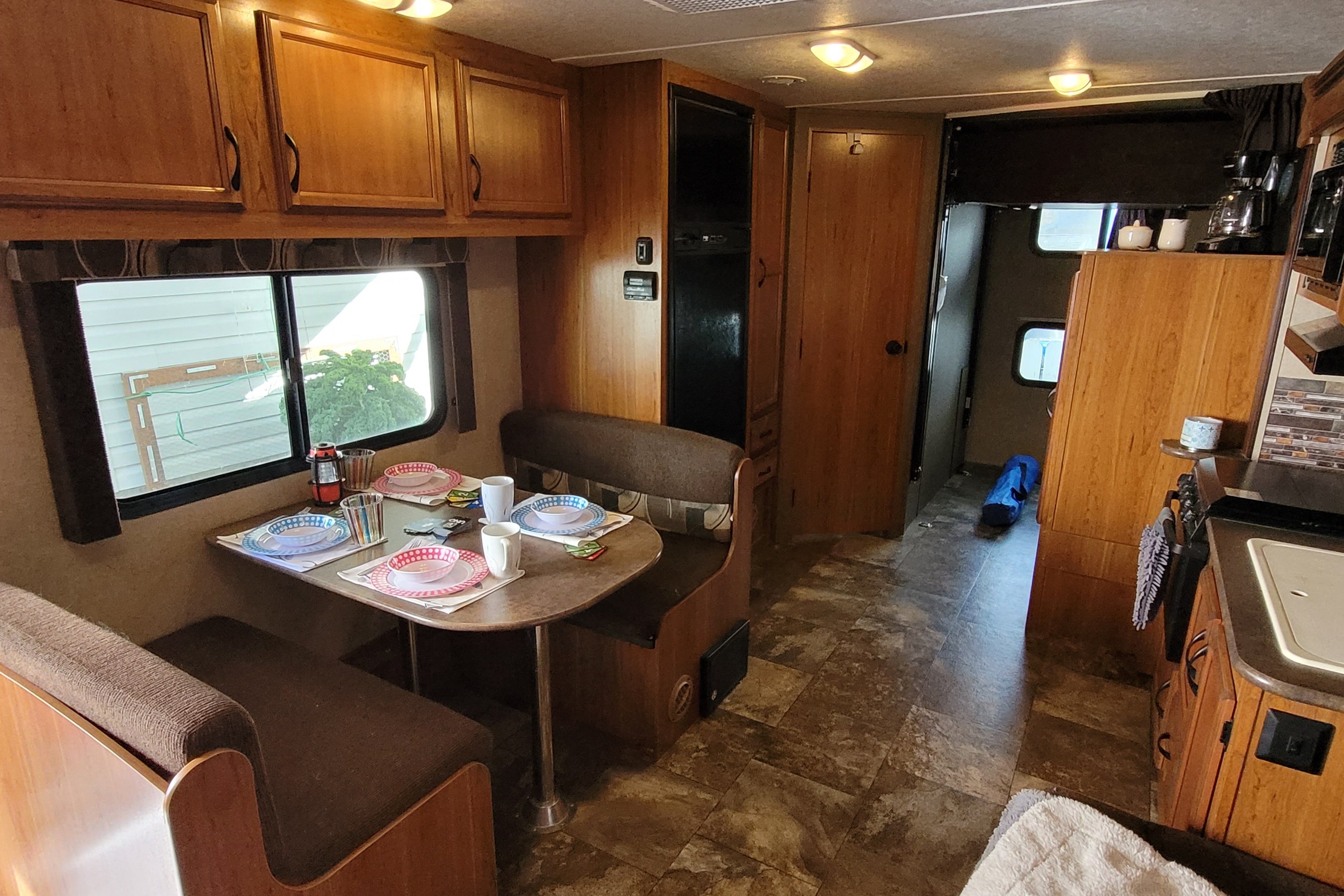 T&T's Starcraft Launch Ultralight Travel Trailer