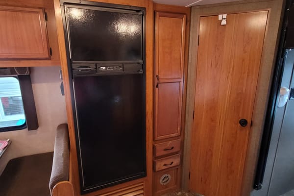 T&T's Starcraft Launch Ultralight Travel Trailer