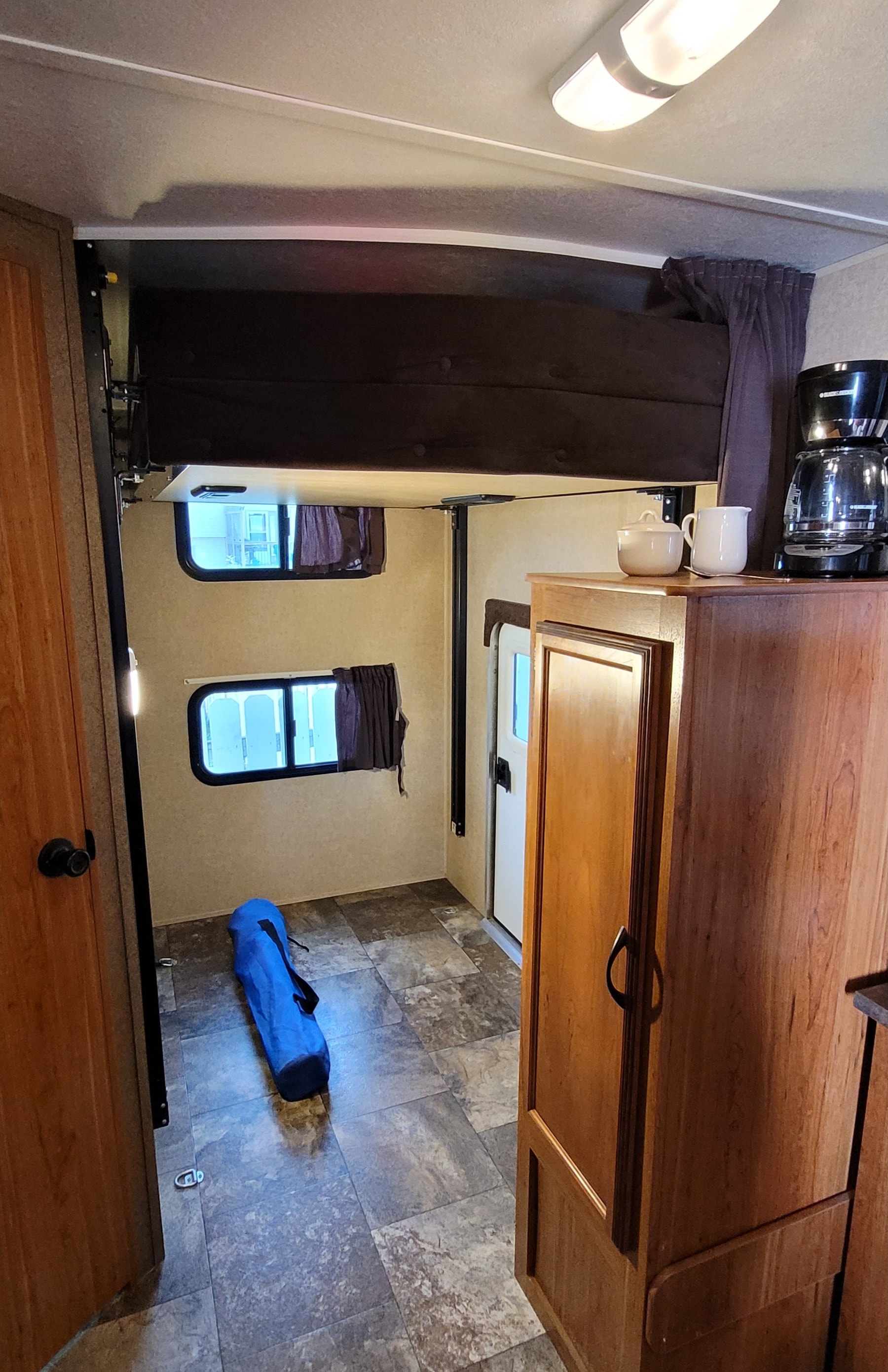 T&T's Starcraft Launch Ultralight Travel Trailer