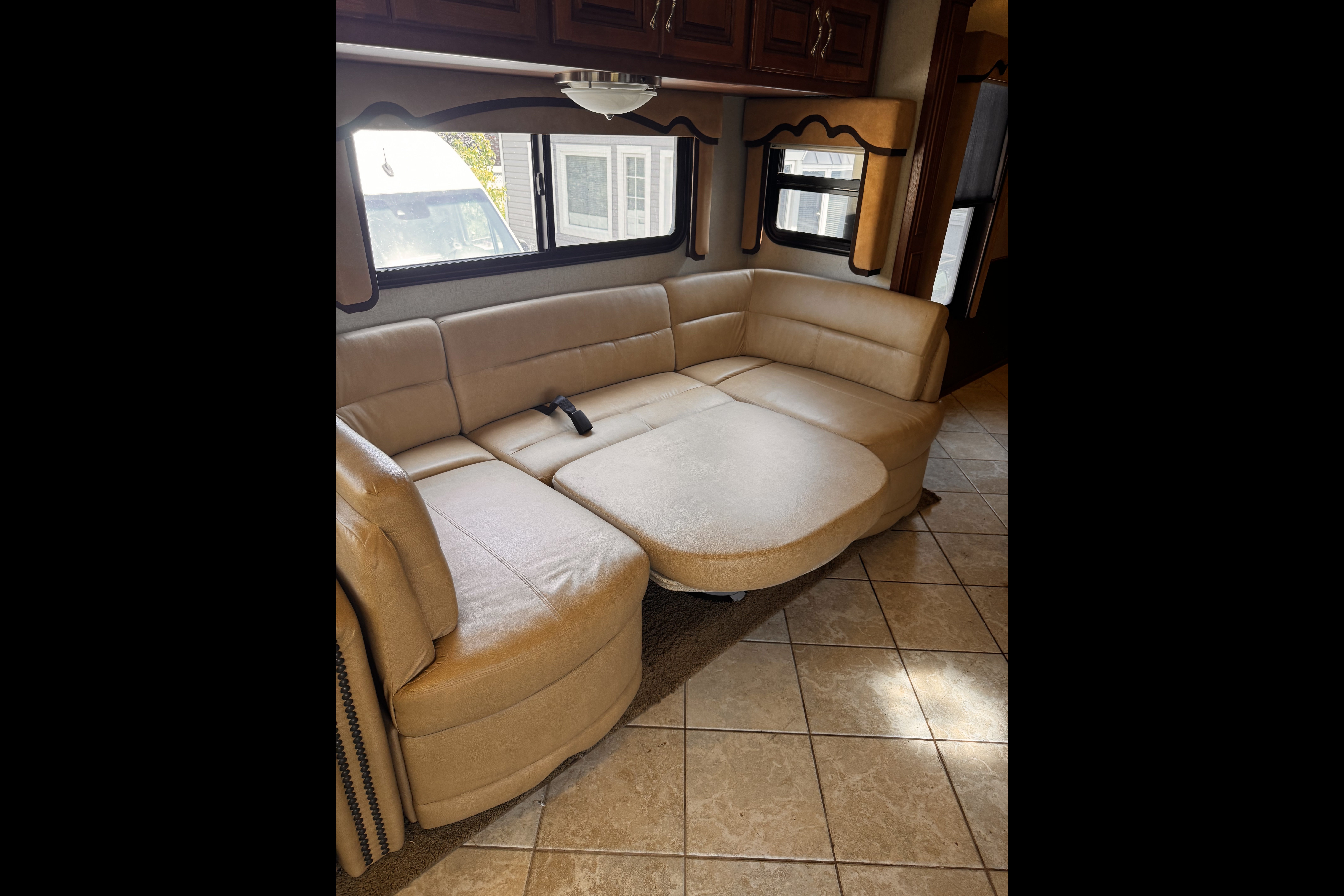 2008 Newmar Mountain Aire 42