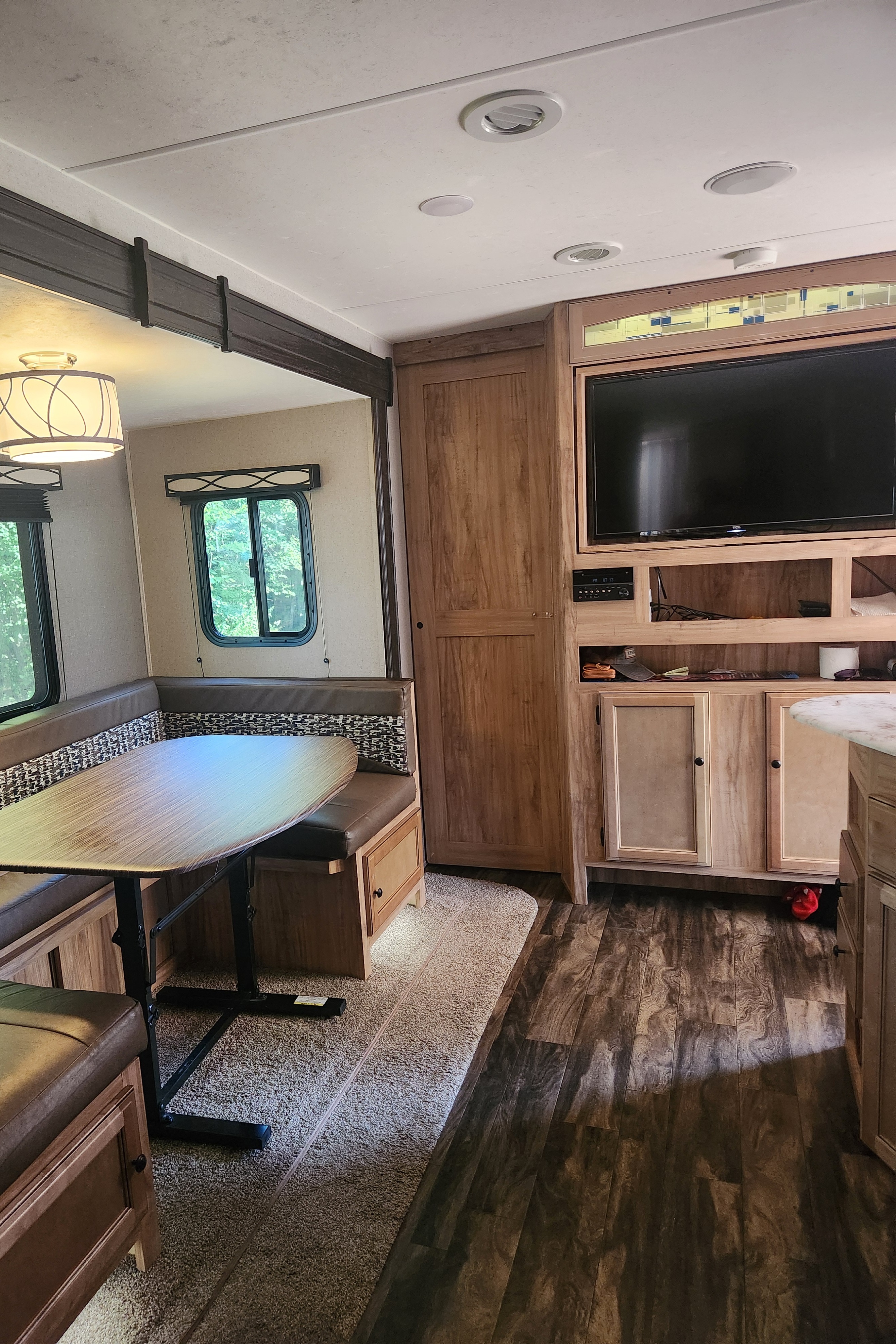 Marie-Eve Coachmen Freedom Express Roulotte
