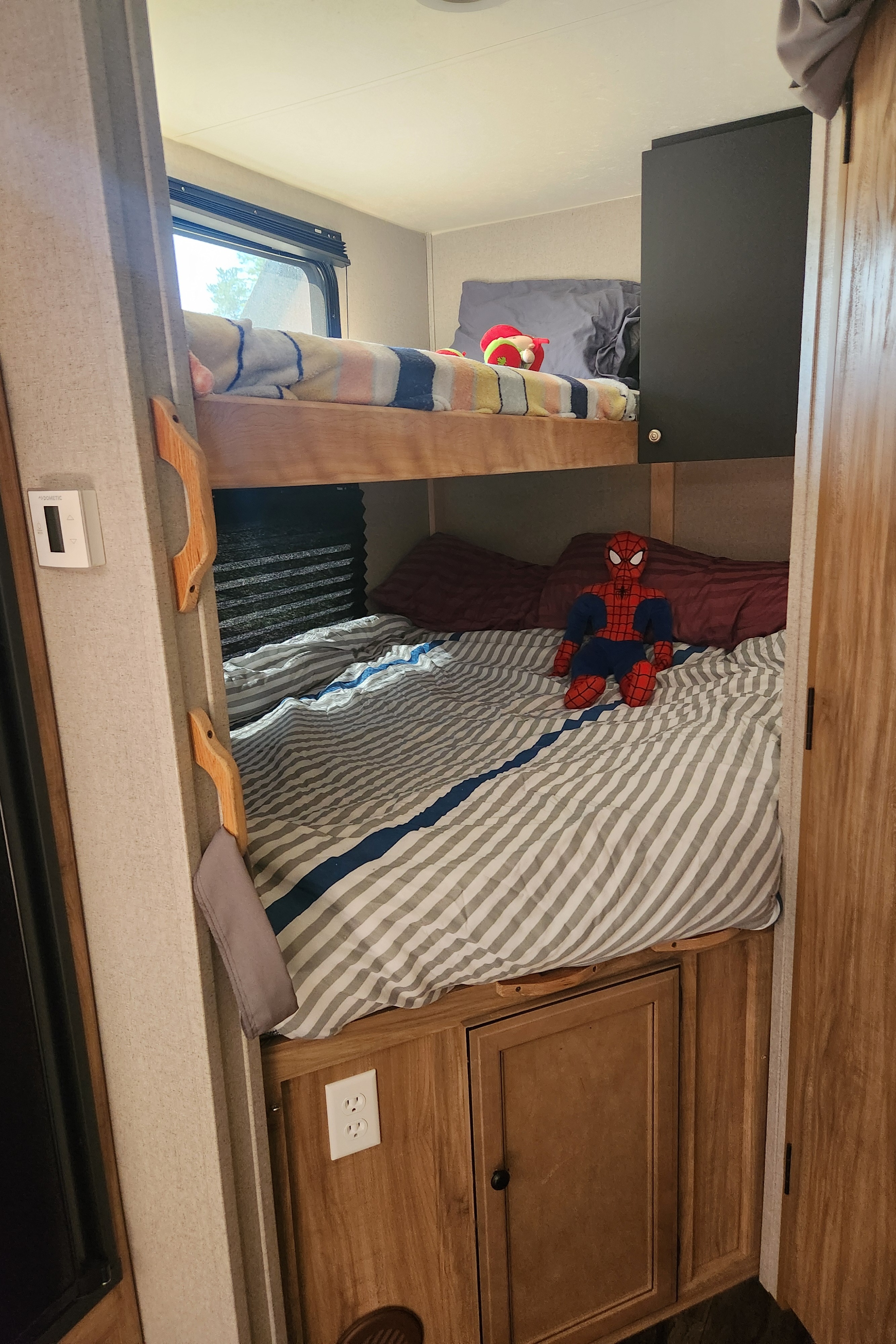Marie-Eve Coachmen Freedom Express Roulotte