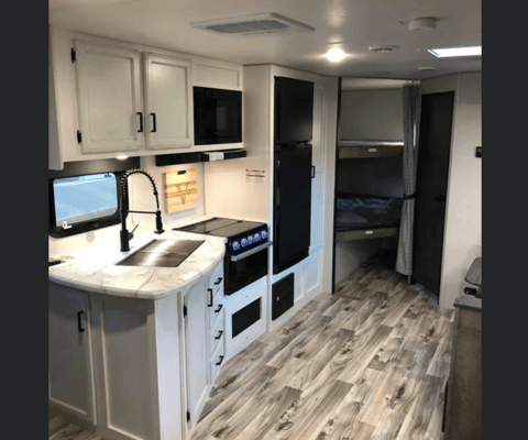 Jen's Sport Trek 270 VBH Travel Trailer